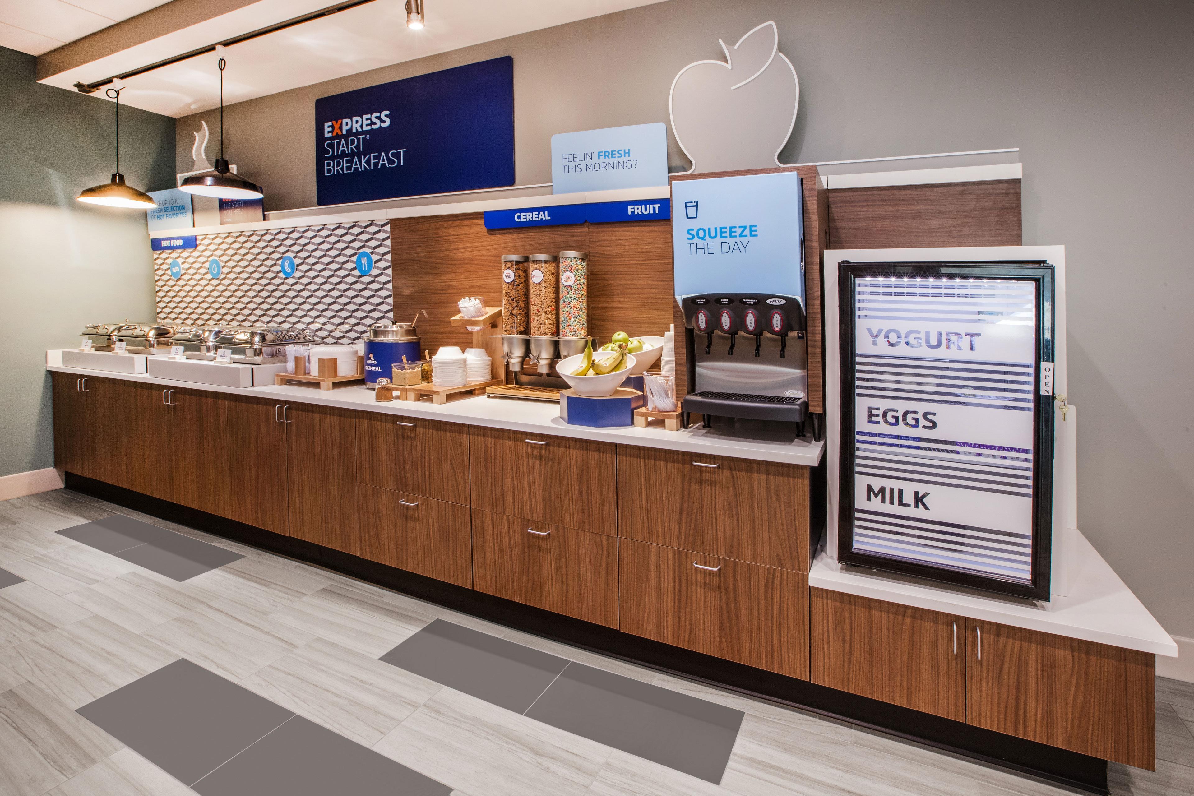 Holiday Inn Express Williamsburg By Ihg Exterior foto
